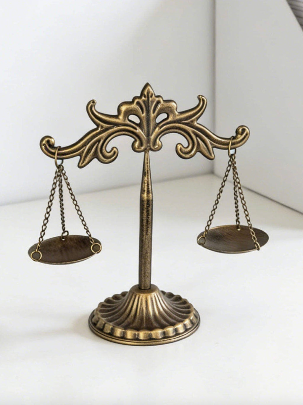 European Retro Wrought Iron Balance Scale Décor