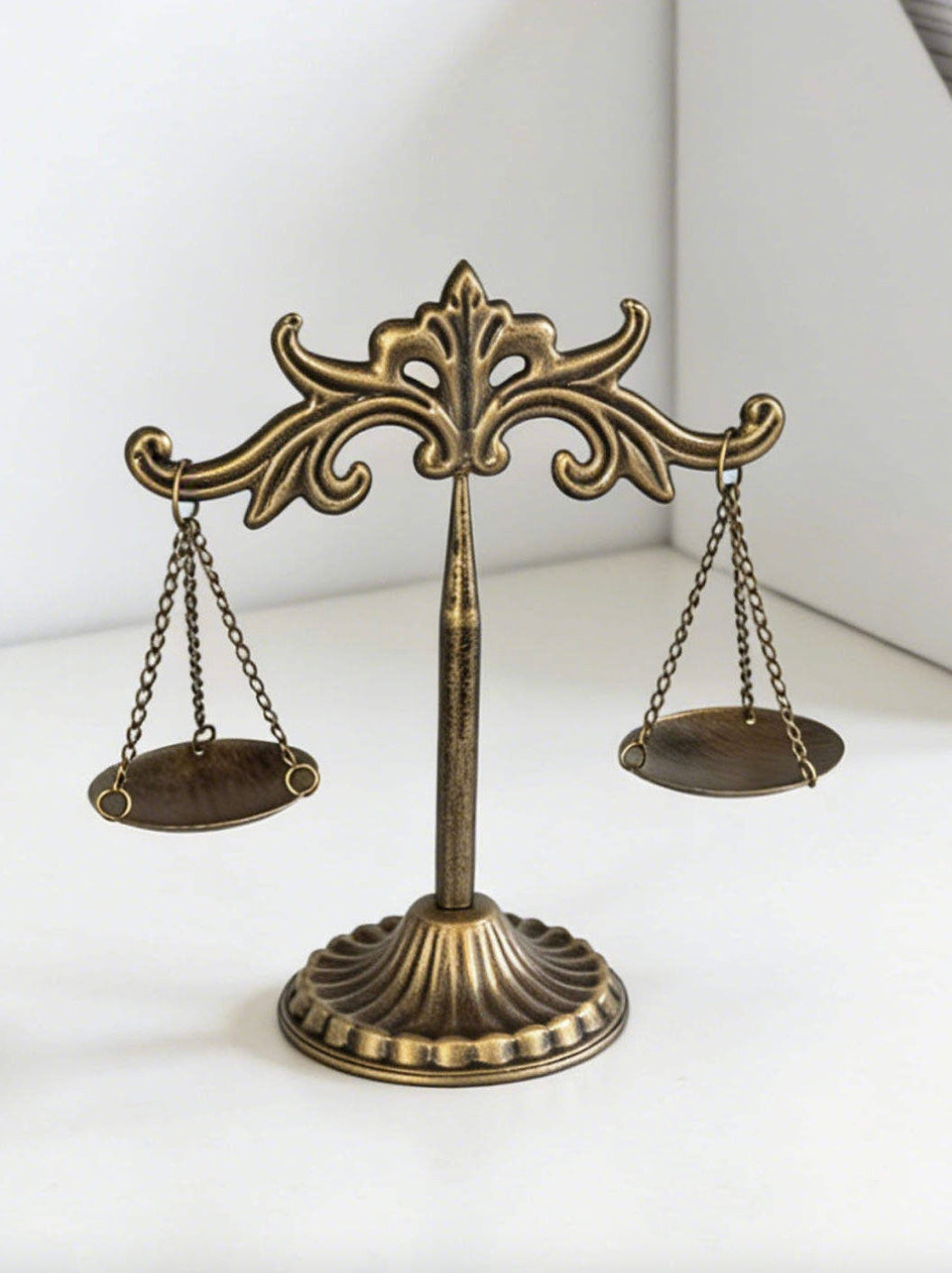 European Retro Wrought Iron Balance Scale Décor